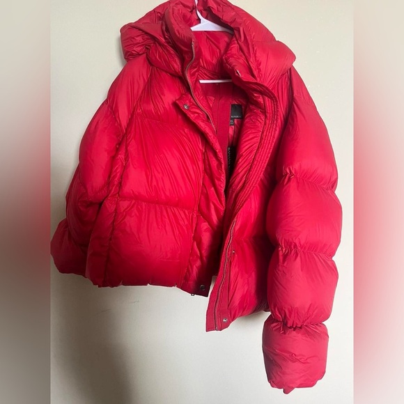 Banana Republic Women's Red Puffer Jacket - Picture 1 of 6
